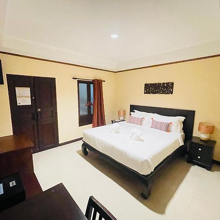 Na Thapae Chiangmai Hotel Chiang Mai Bagian luar foto