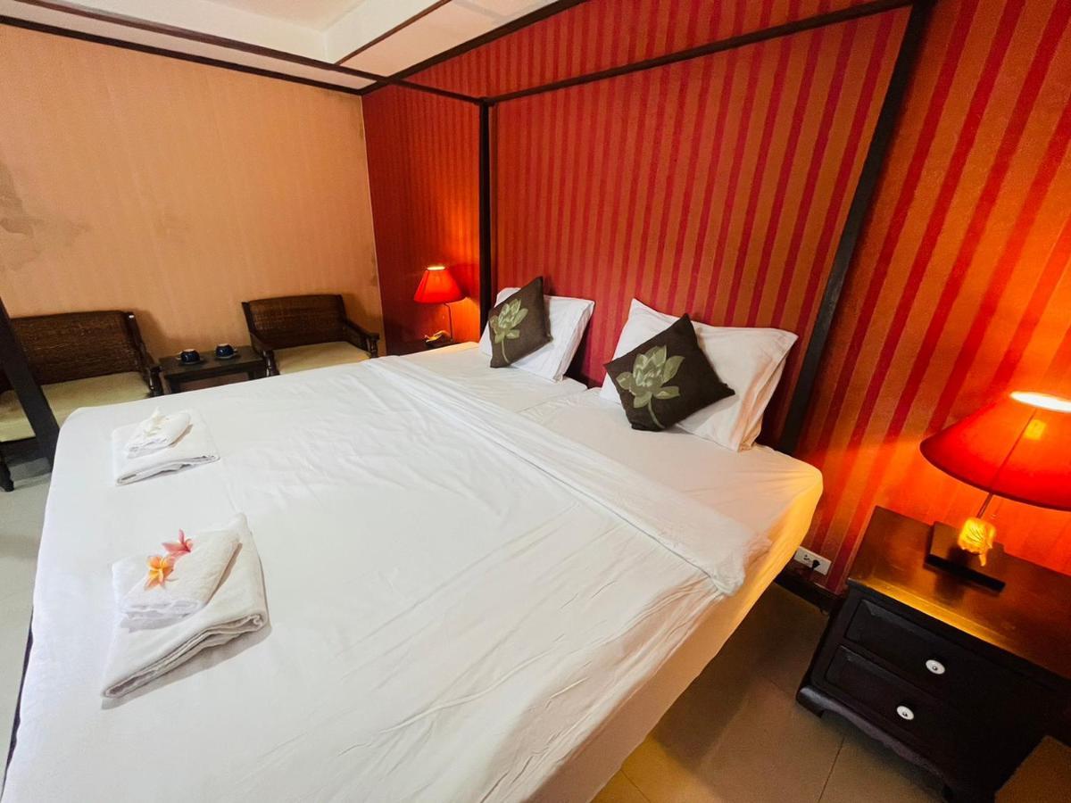 Na Thapae Chiangmai Hotel Chiang Mai Bagian luar foto