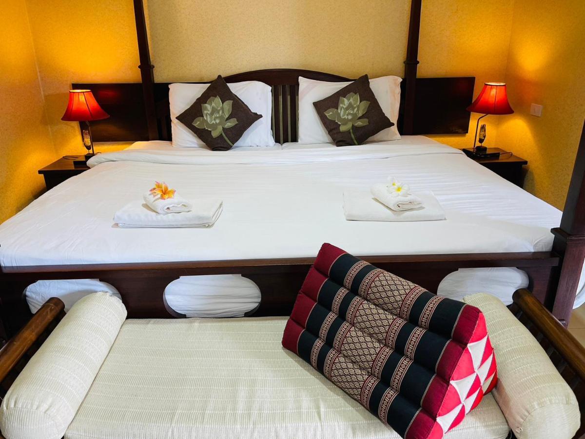 Na Thapae Chiangmai Hotel Chiang Mai Bagian luar foto