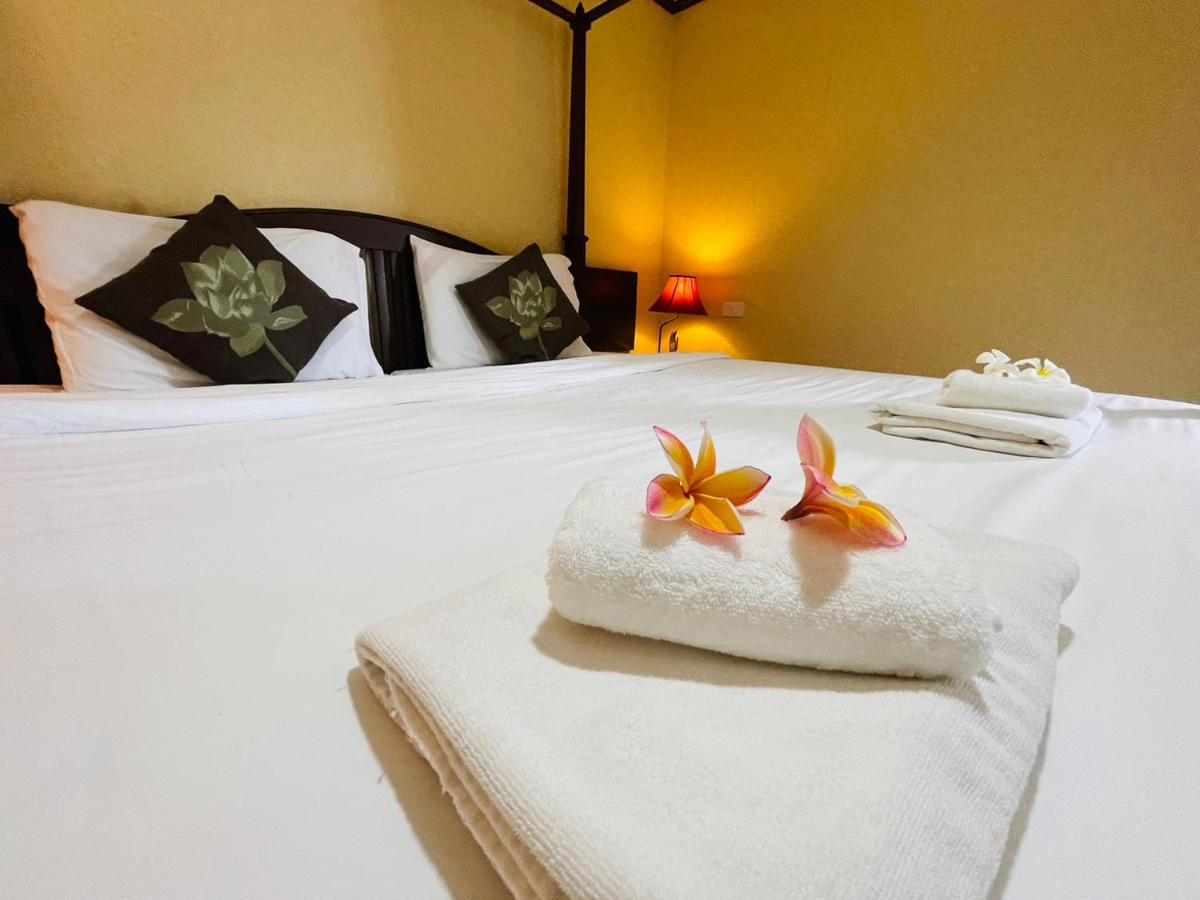 Na Thapae Chiangmai Hotel Chiang Mai Bagian luar foto