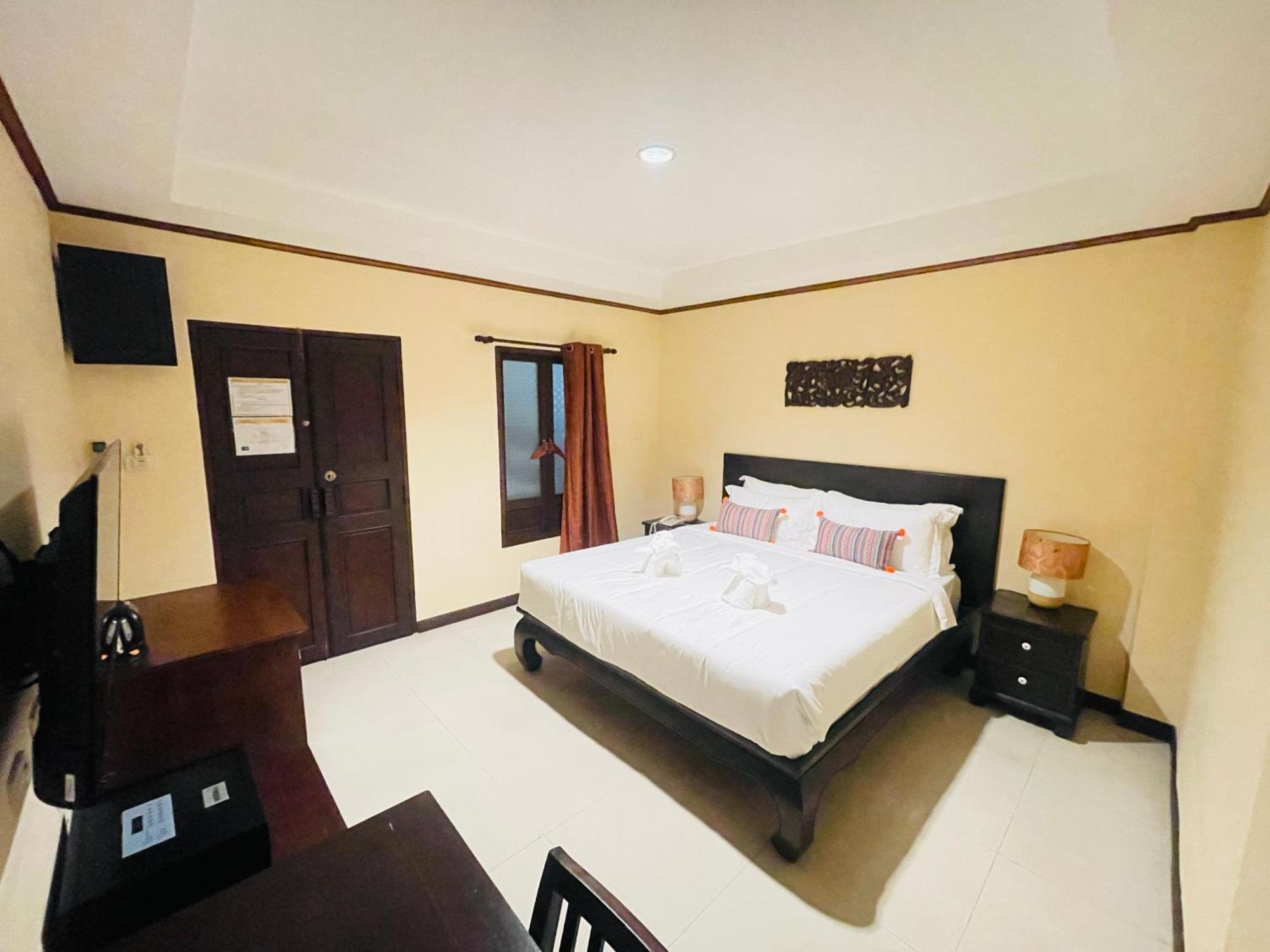 Na Thapae Chiangmai Hotel Chiang Mai Bagian luar foto