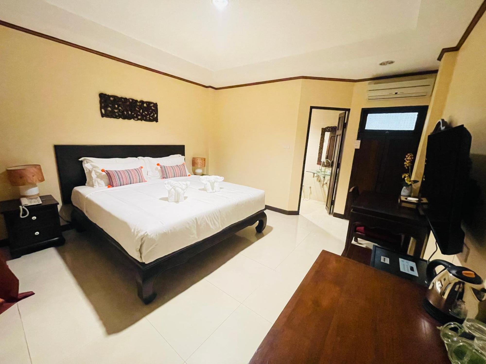 Na Thapae Chiangmai Hotel Chiang Mai Bagian luar foto
