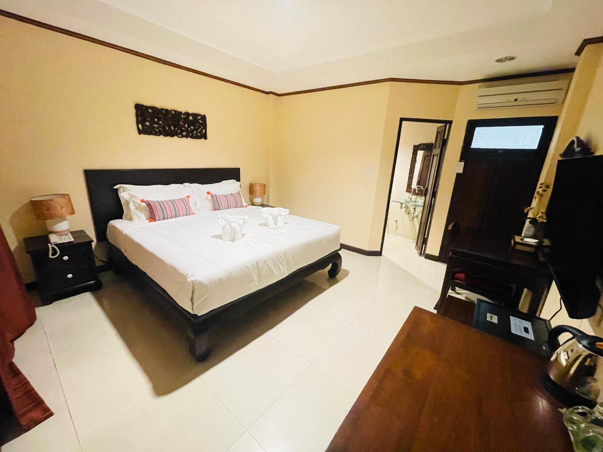 Na Thapae Chiangmai Hotel Chiang Mai Bagian luar foto