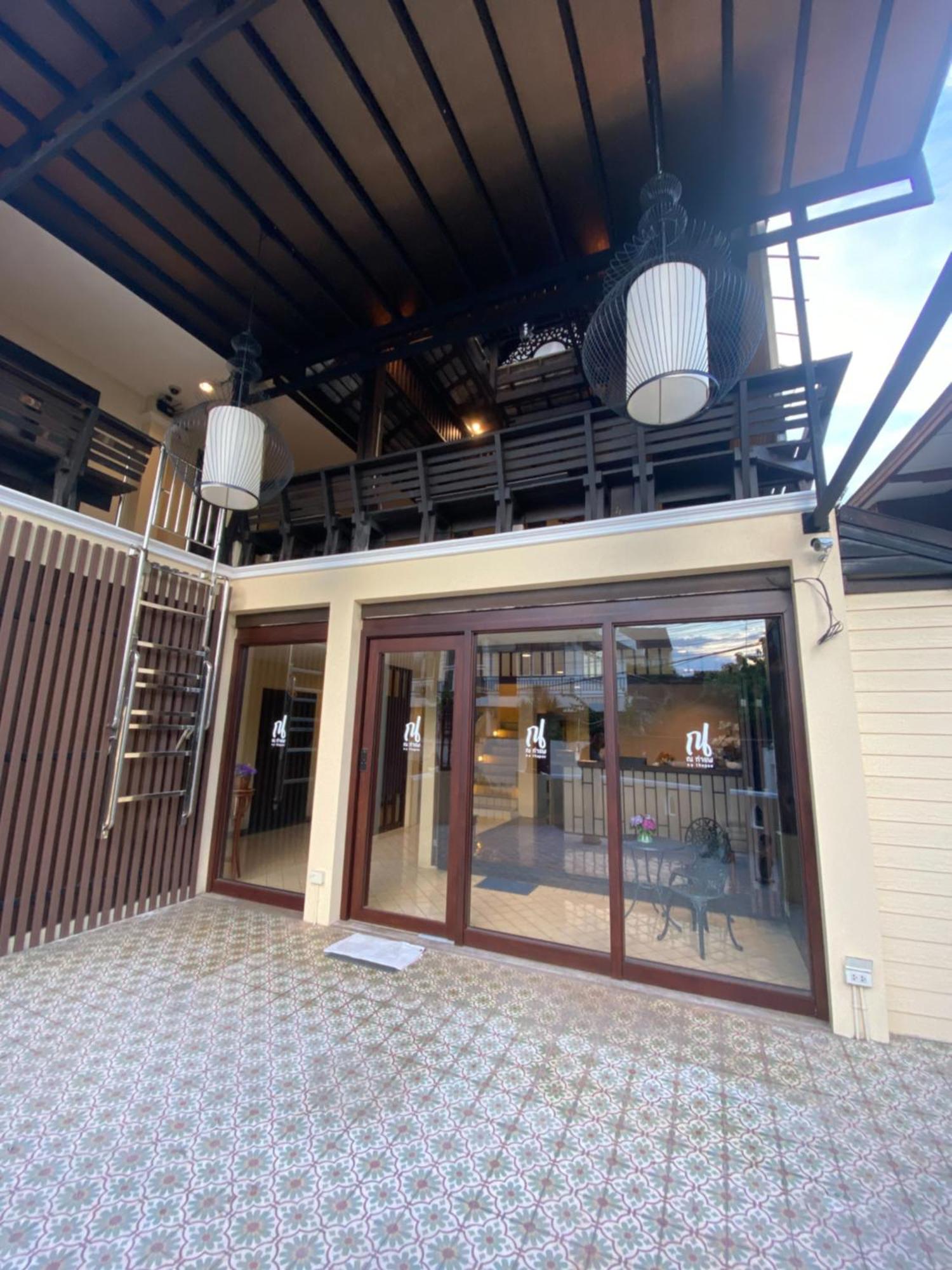 Na Thapae Chiangmai Hotel Chiang Mai Bagian luar foto