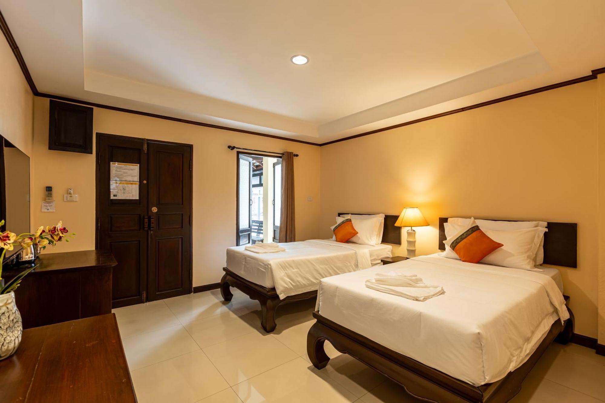 Na Thapae Chiangmai Hotel Chiang Mai Bagian luar foto