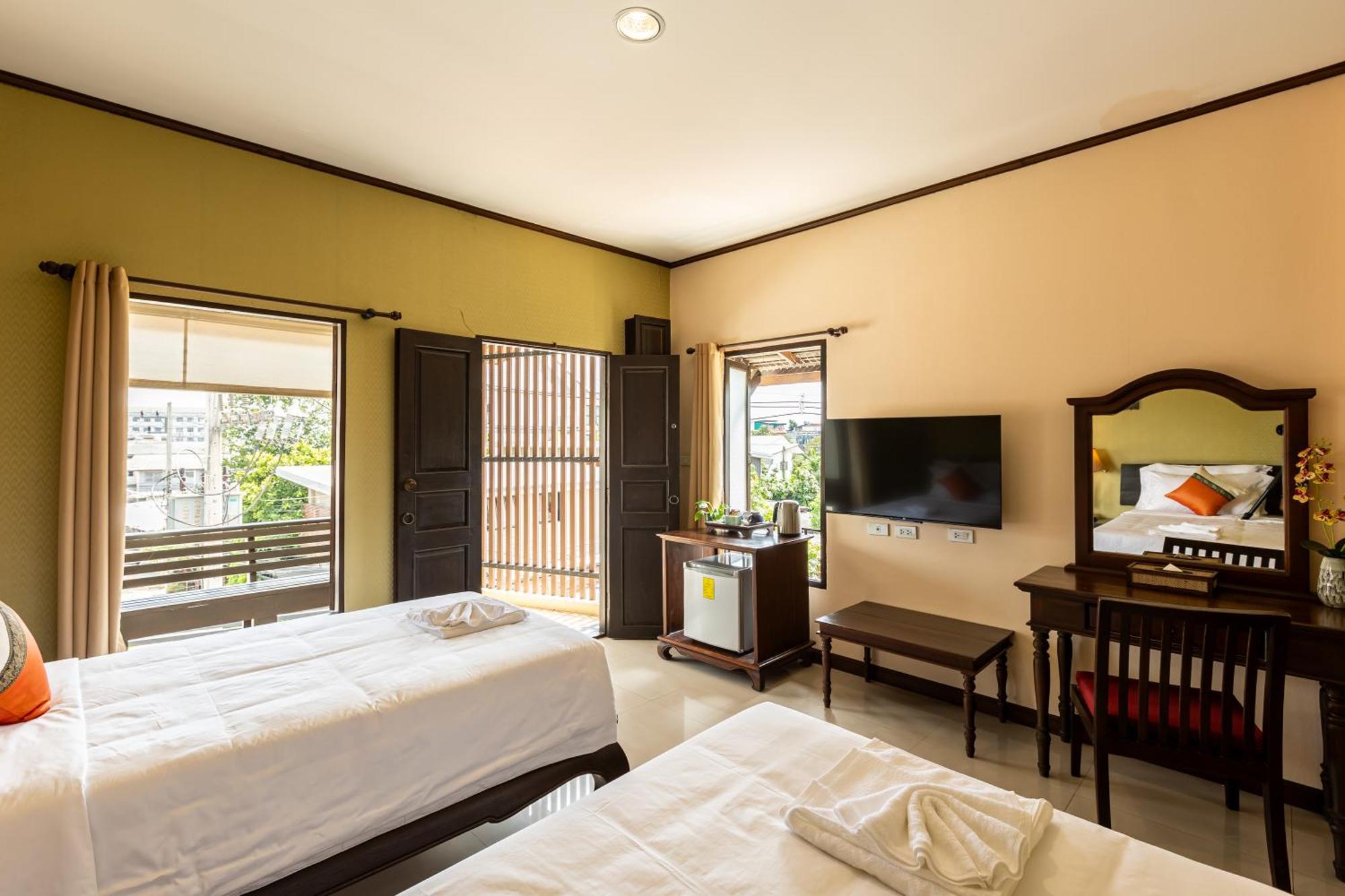 Na Thapae Chiangmai Hotel Chiang Mai Bagian luar foto