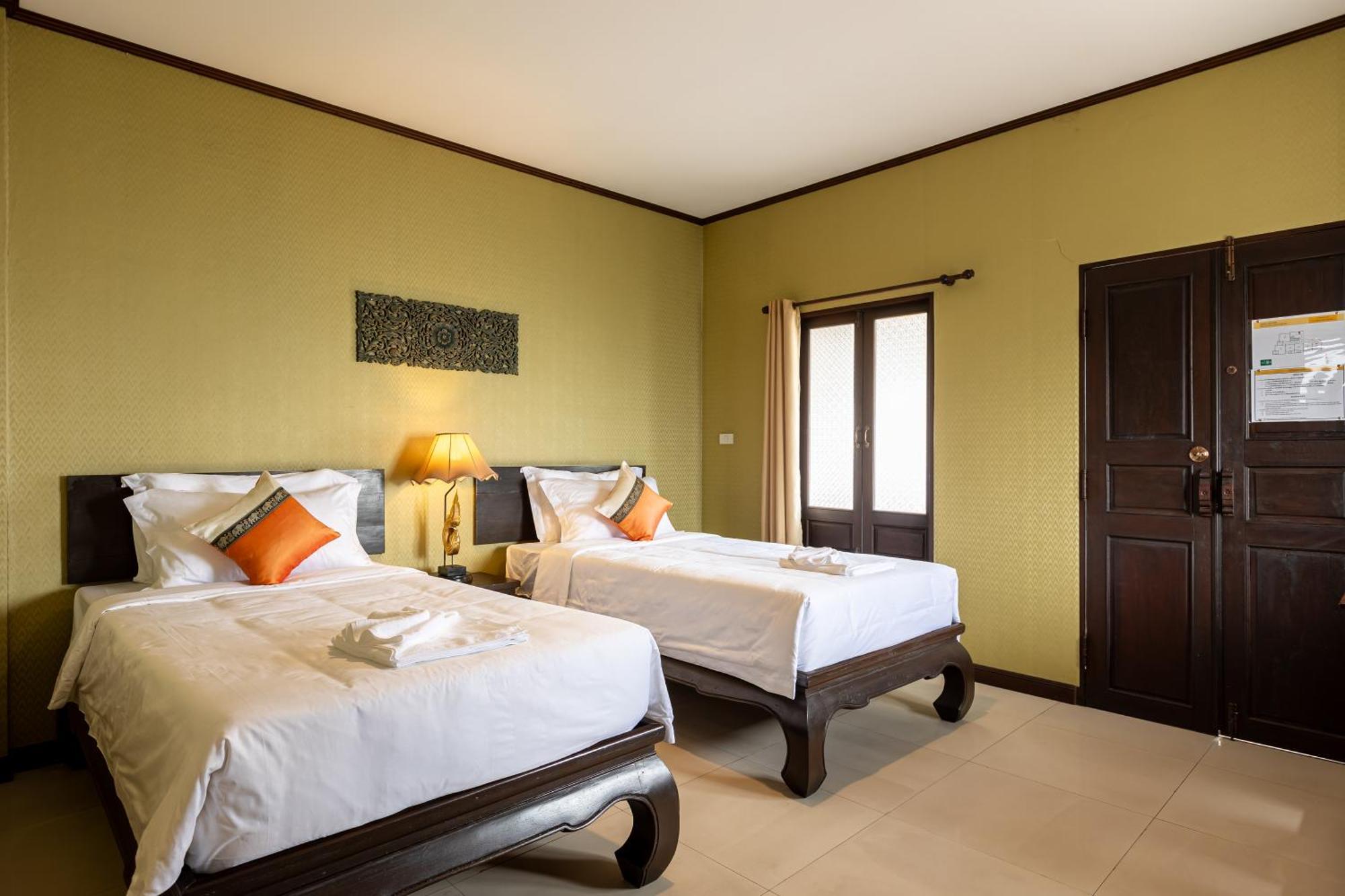 Na Thapae Chiangmai Hotel Chiang Mai Bagian luar foto