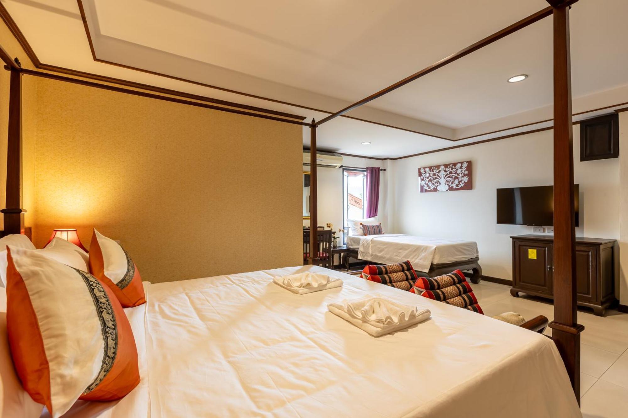 Na Thapae Chiangmai Hotel Chiang Mai Bagian luar foto