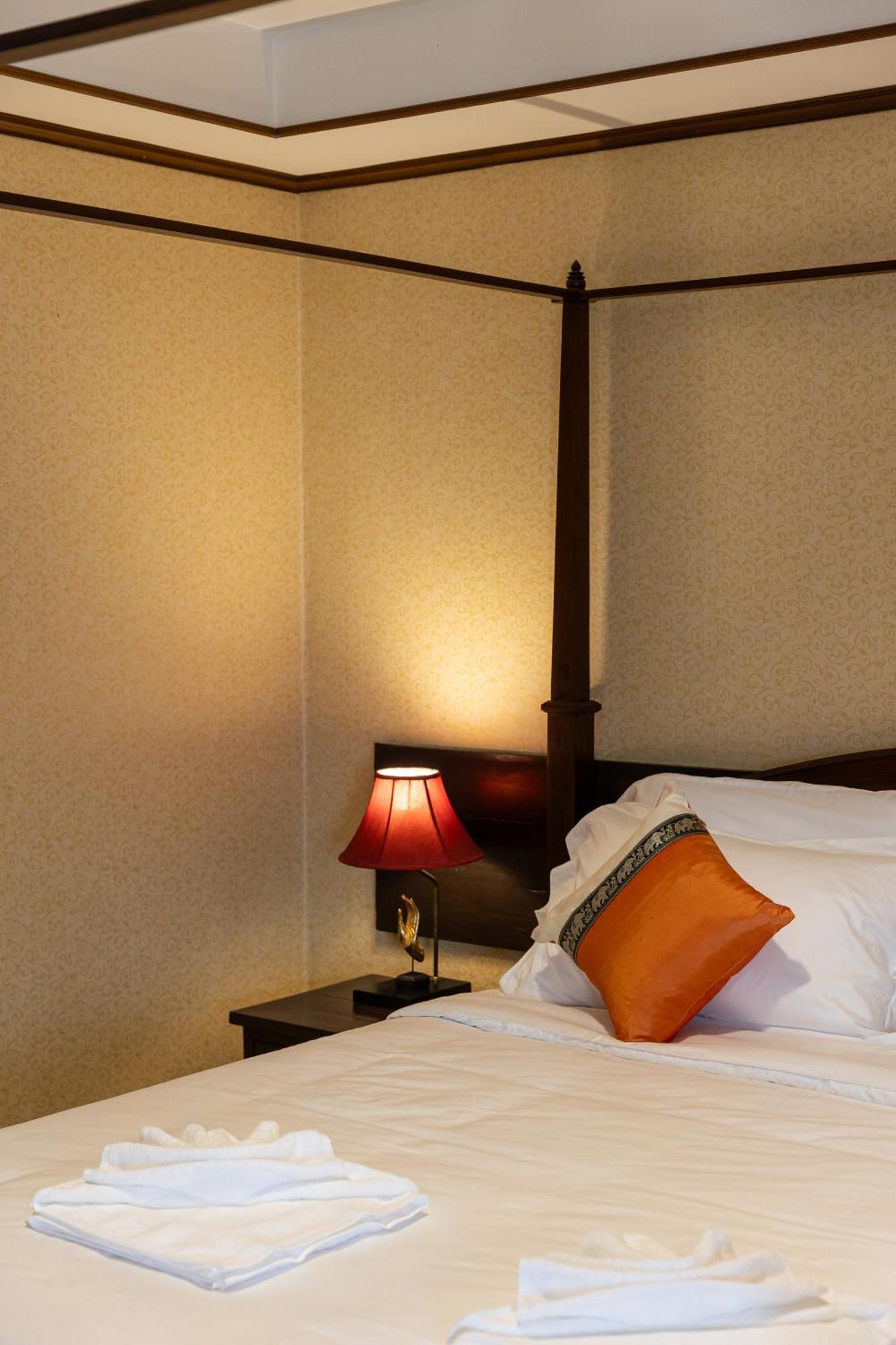 Na Thapae Chiangmai Hotel Chiang Mai Bagian luar foto