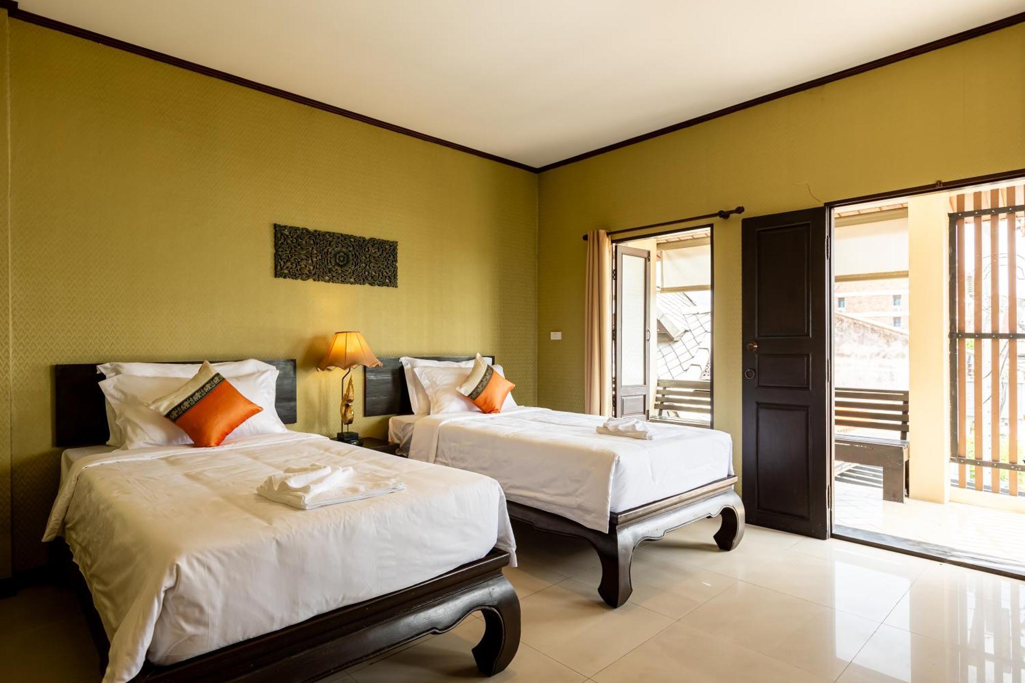 Na Thapae Chiangmai Hotel Chiang Mai Bagian luar foto