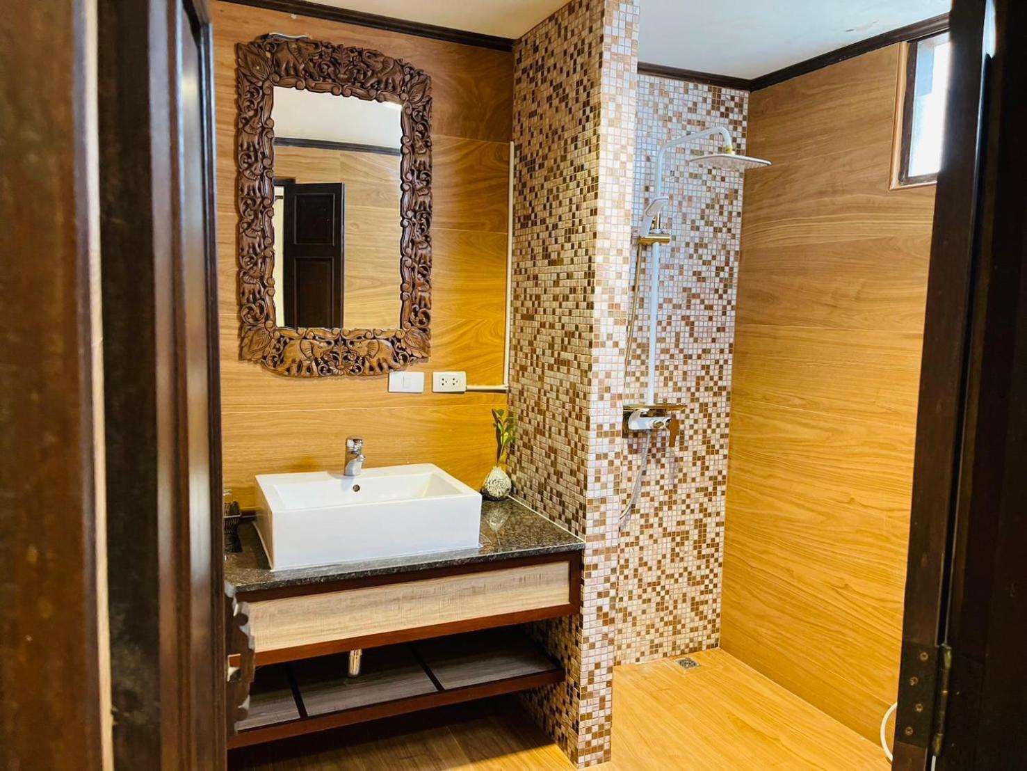 Na Thapae Chiangmai Hotel Chiang Mai Bagian luar foto