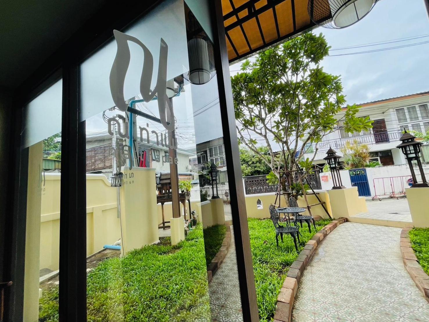 Na Thapae Chiangmai Hotel Chiang Mai Bagian luar foto
